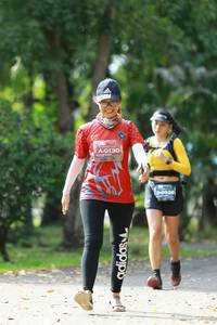 BIB: 0130, 926
                            <button type="button" onclick="openModal(5132531)" class="btn btn-primary btn-sm float-right btn-popup" data-toggle="modal" data-target=".modal-high-quality">
                        <i class="fas fa-shopping-cart"></i> Add to Cart
                    </button>
                                            <button type="button" onclick="isThisMe(5132531, true)" class="btn btn-success btn-sm float-right btn-popup btn-isme hidden" data-toggle="tooltip" data-placement="bottom" title="นี่คือรูปของคุณใช่ไหม คลิกที่นี่เพื่อเอาเข้าอัลบั้ม">
                        <i class="fas fa-plus"></i> Add to album
                    </button>
                    <button type="button" onclick="isThisMe(5132531, false)" class="btn btn-warning btn-sm float-right btn-popup btn-isnotme hidden">
                        <i class="fas fa-ban"></i> Remove from album
                    </button>